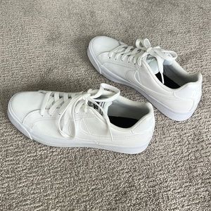 Leather Nike sneakers size 8.5